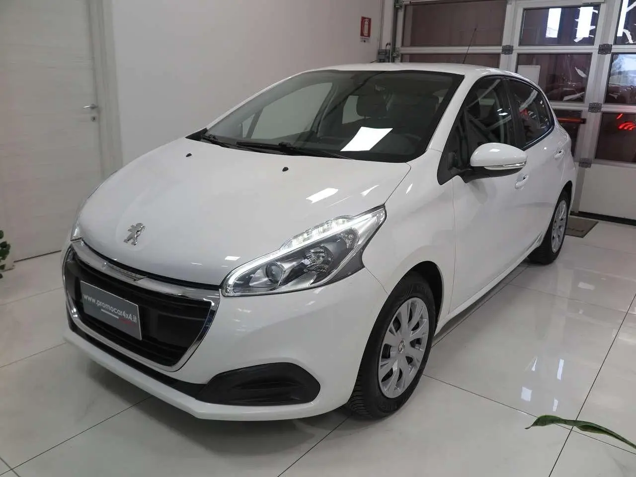 Photo 1 : Peugeot 208 2016 Petrol