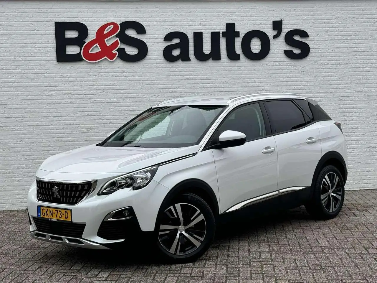 Photo 1 : Peugeot 3008 2017 Petrol