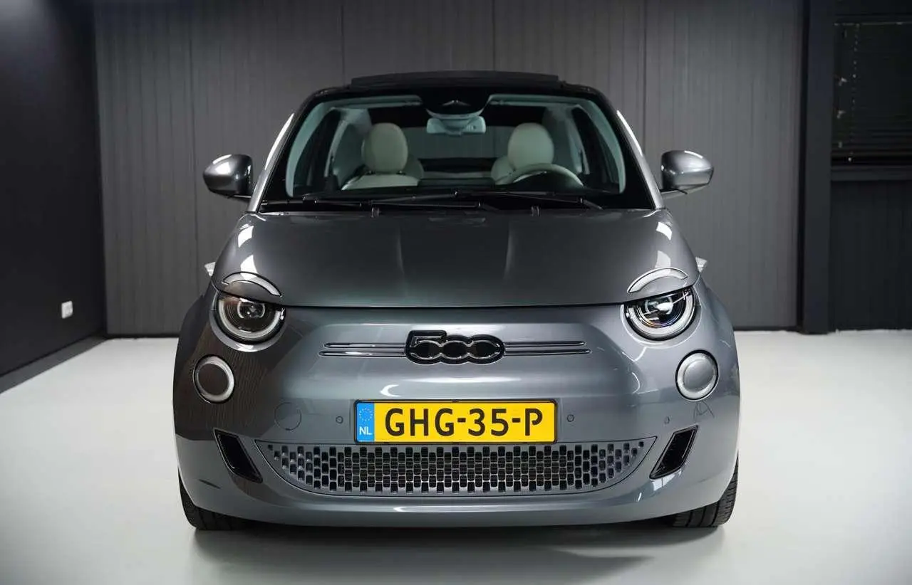 Photo 1 : Fiat 500c 2021 Electric