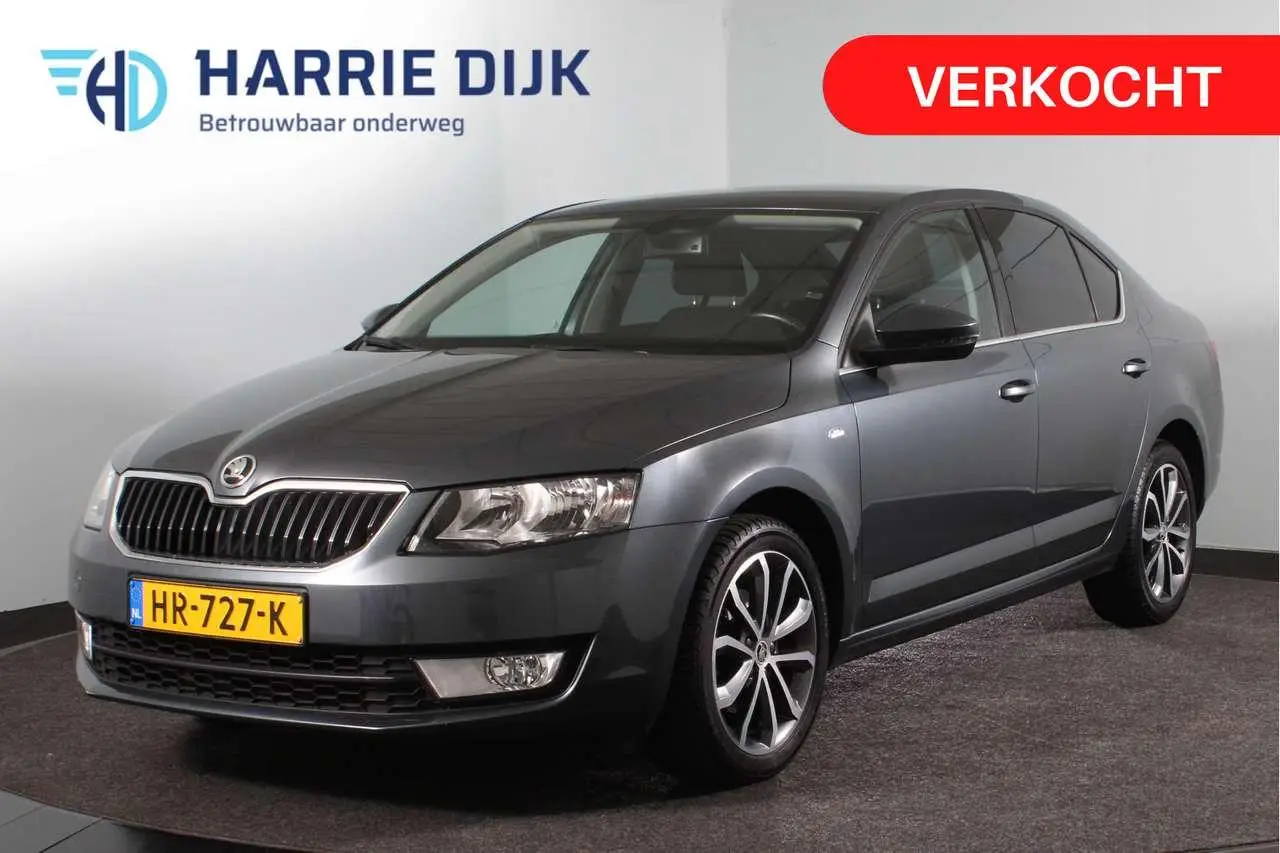 Photo 1 : Skoda Octavia 2016 Petrol