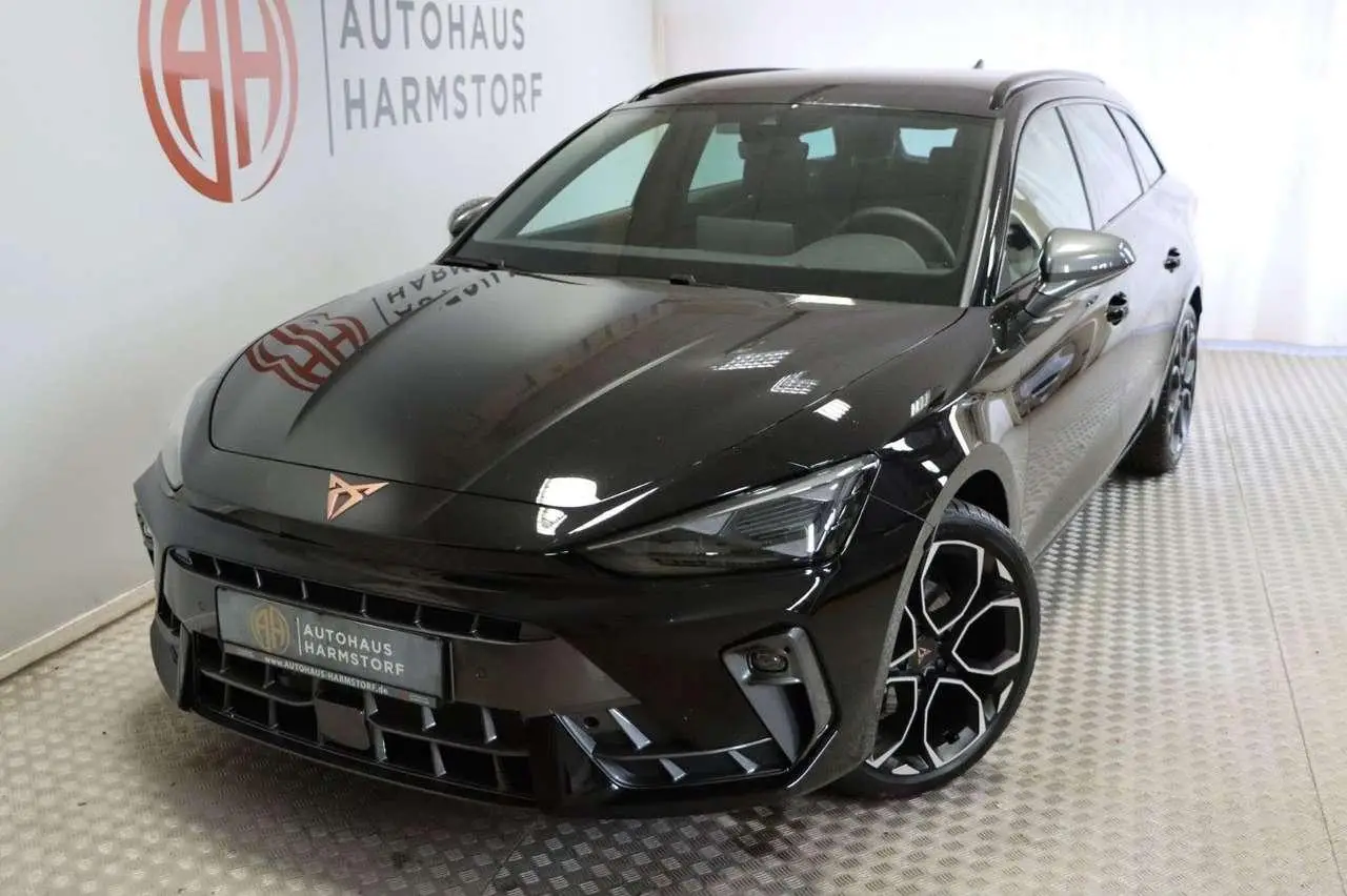 Photo 1 : Cupra Leon 2024 Petrol