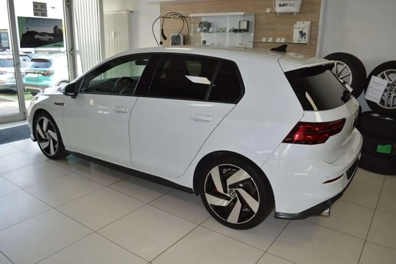 Photo 1 : Volkswagen Golf 2021 Petrol