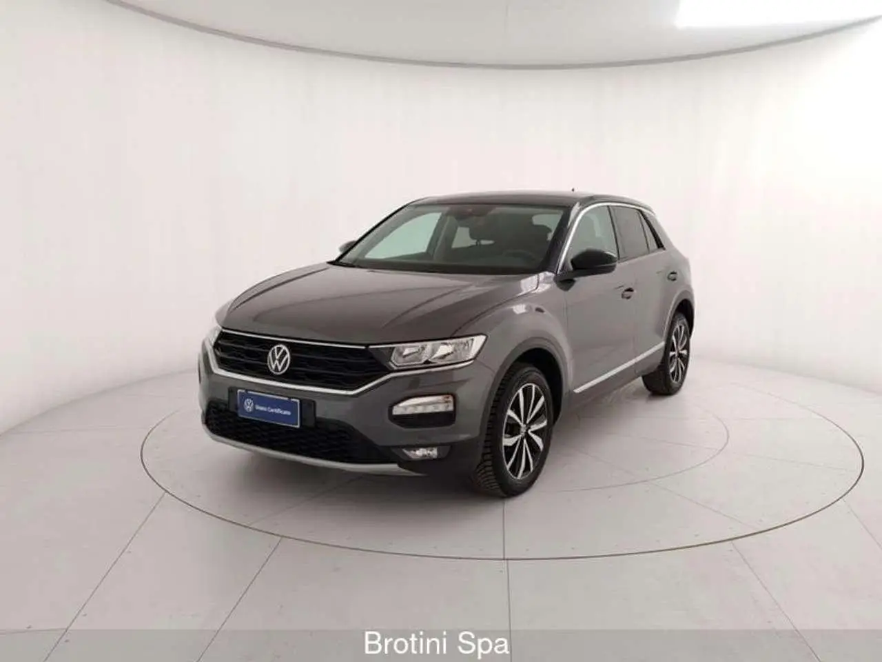 Photo 1 : Volkswagen T-roc 2021 Essence