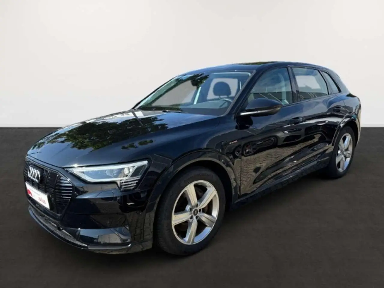 Photo 1 : Audi E-tron 2021 Électrique