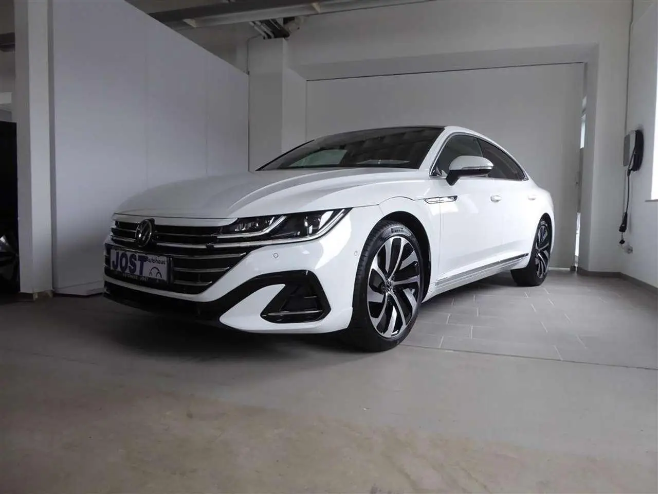 Photo 1 : Volkswagen Arteon 2021 Essence