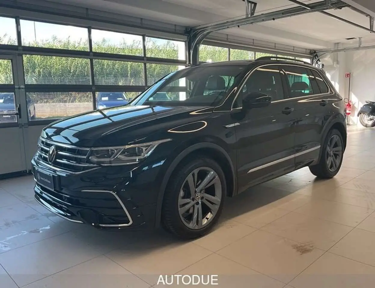 Photo 1 : Volkswagen Tiguan 2021 Essence