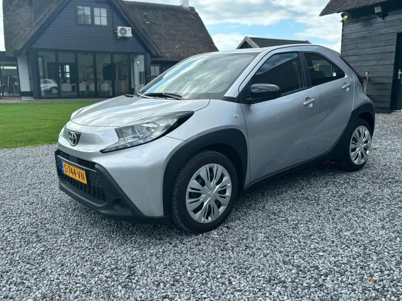 Photo 1 : Toyota Aygo X 2023 Petrol