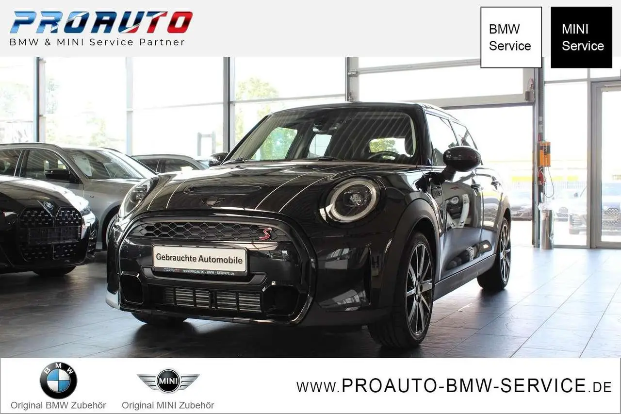 Photo 1 : Mini Cooper 2024 Petrol