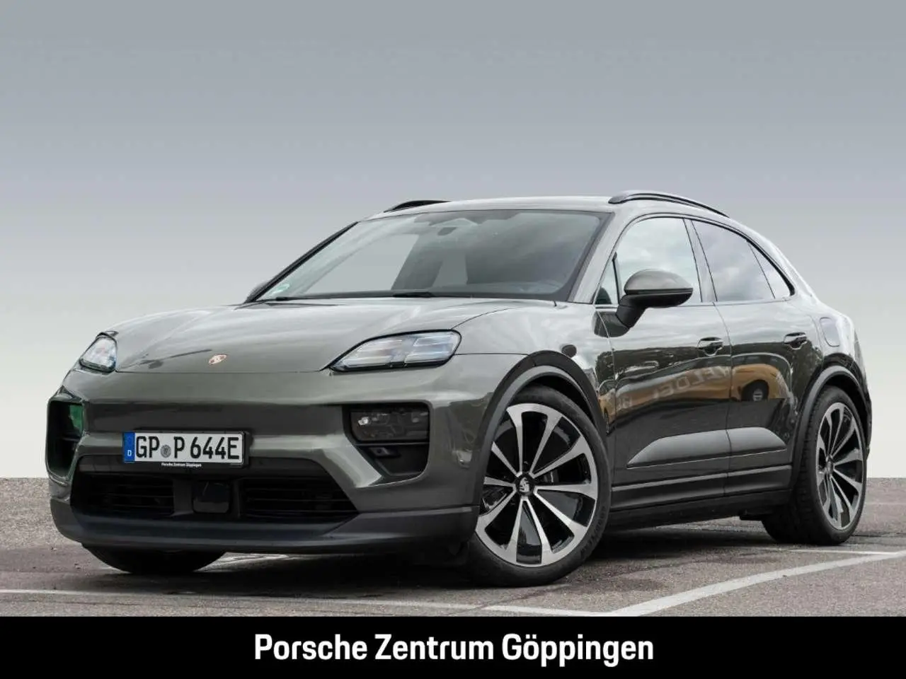 Photo 1 : Porsche Macan 2024 Electric