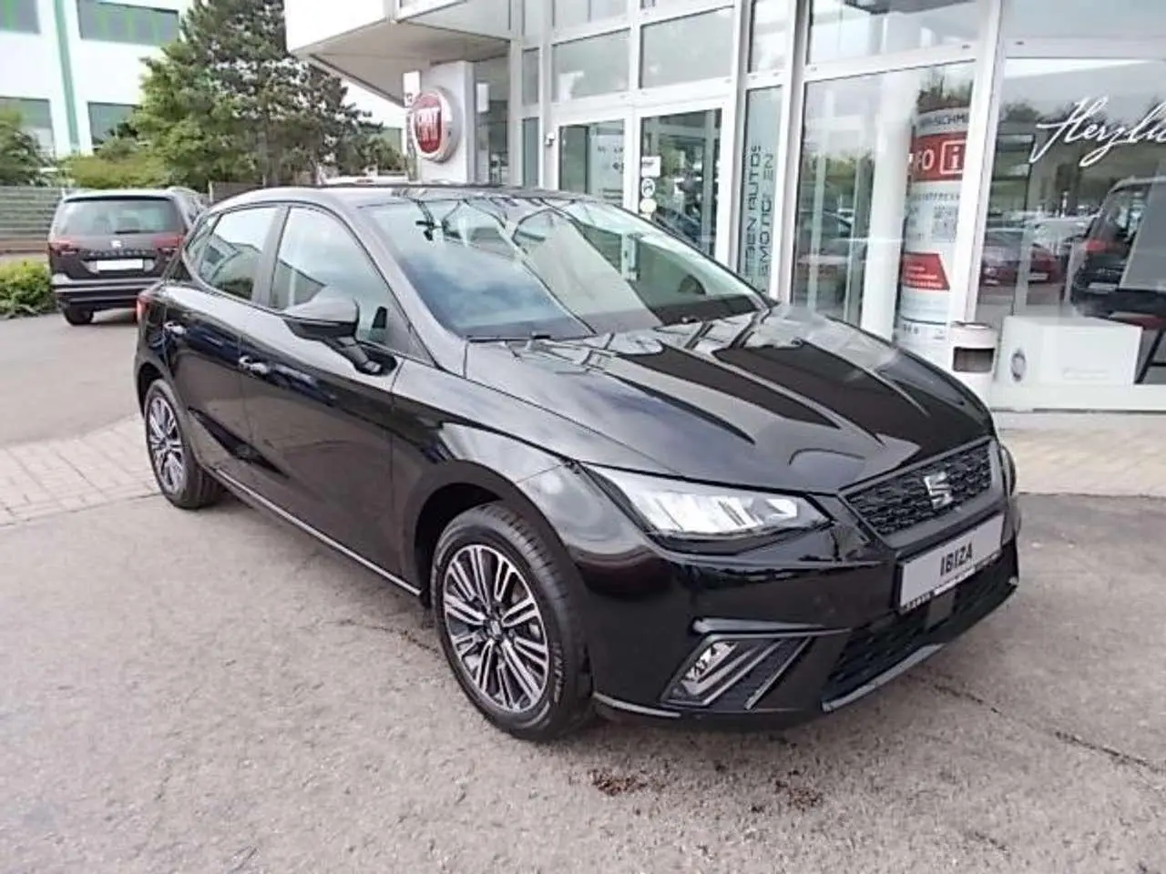 Photo 1 : Seat Ibiza 2023 Petrol