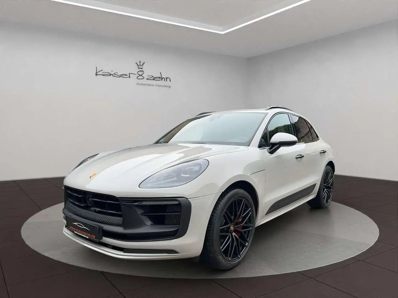 Photo 1 : Porsche Macan 2022 Petrol