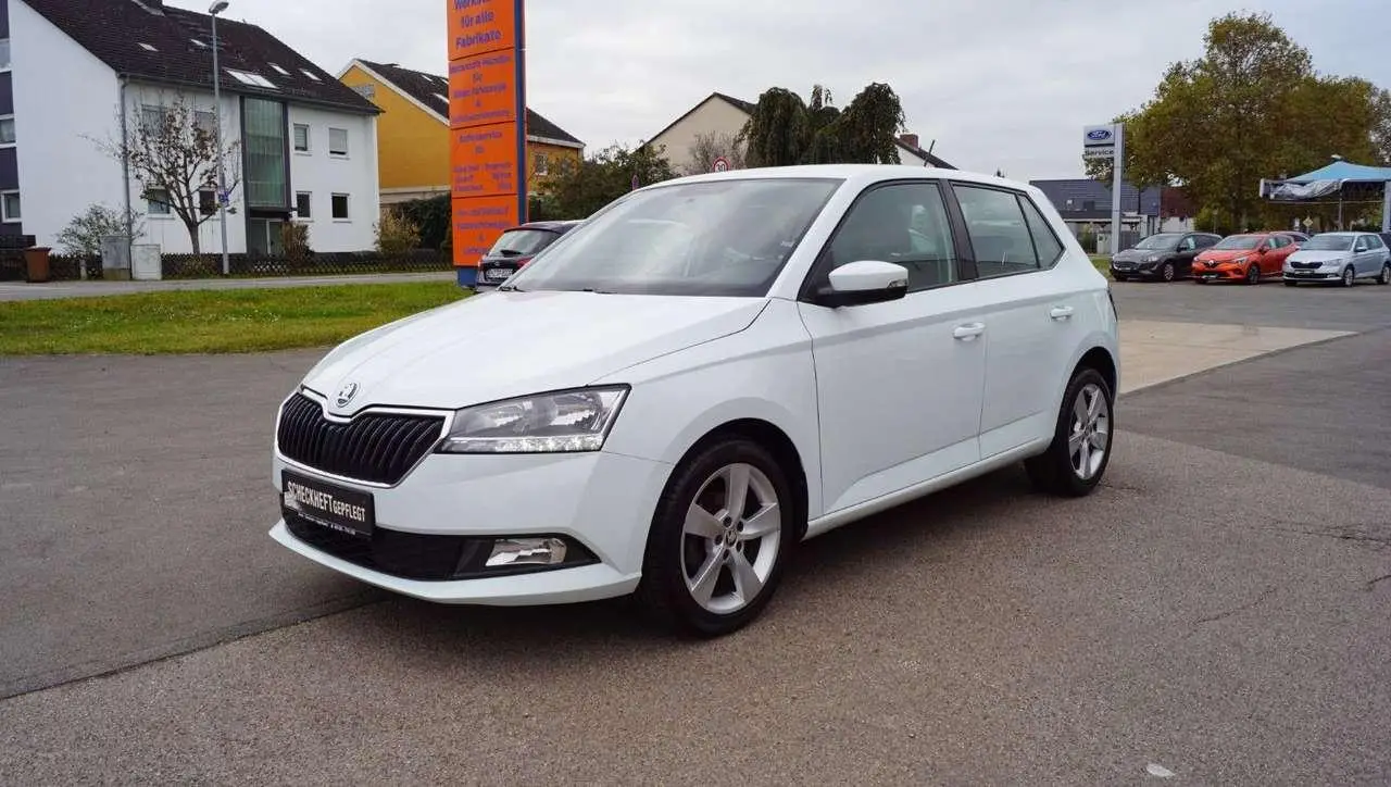 Photo 1 : Skoda Fabia 2020 Petrol