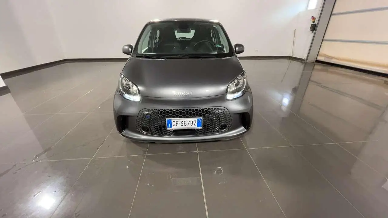 Photo 1 : Smart Forfour 2021 Électrique