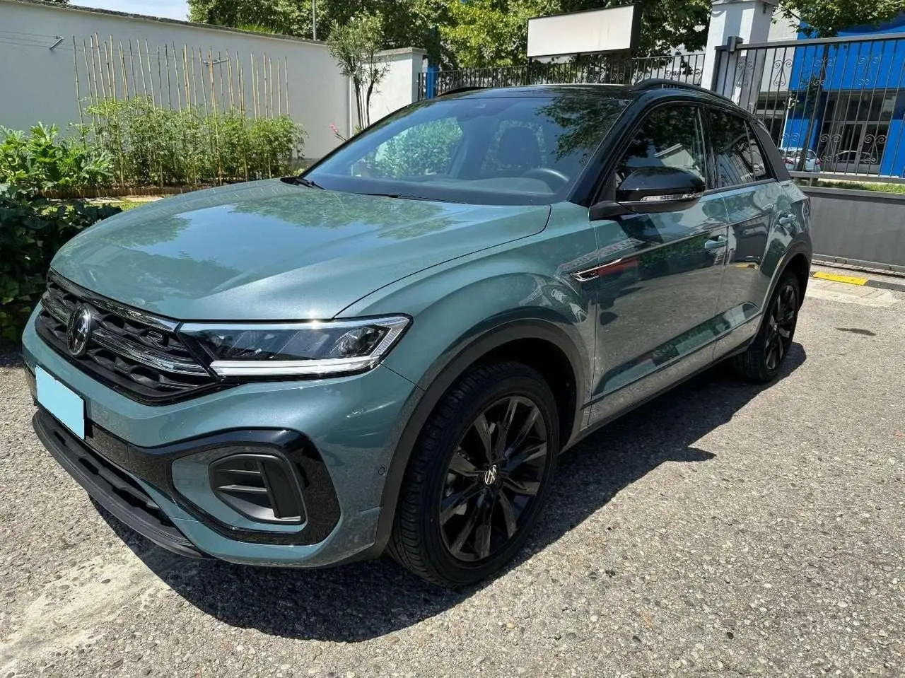 Photo 1 : Volkswagen T-roc 2023 Essence