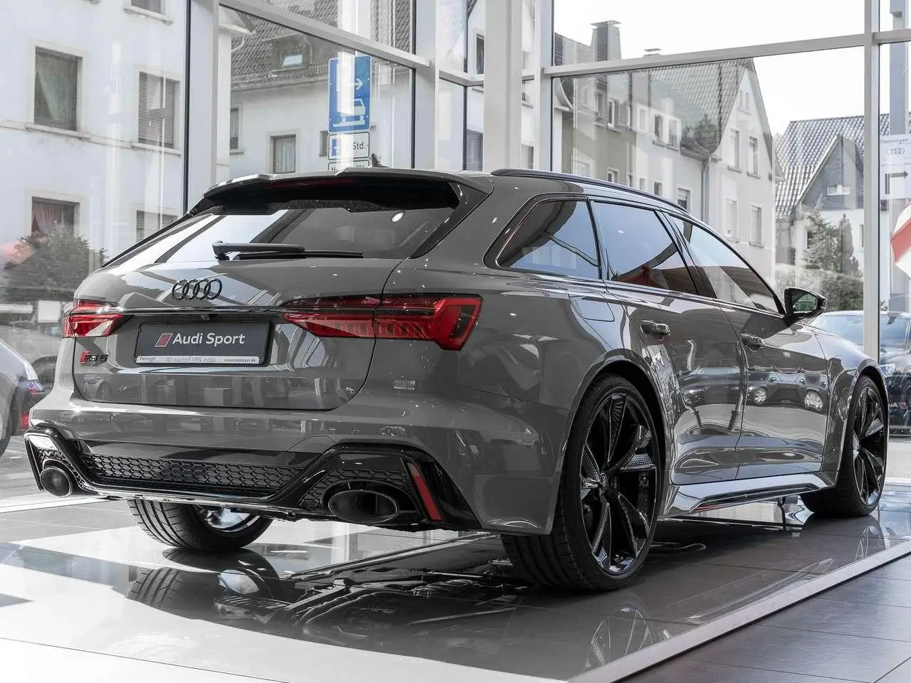 Photo 1 : Audi Rs6 2024 Petrol