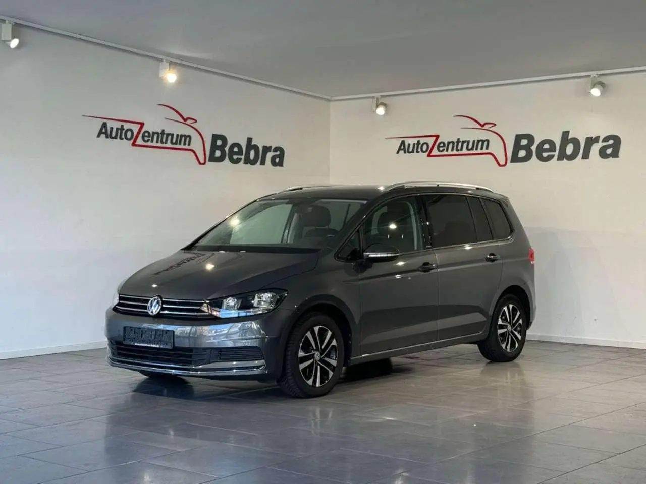 Photo 1 : Volkswagen Touran 2020 Petrol