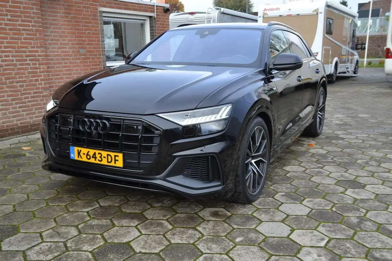 Photo 1 : Audi Q8 2018 Diesel