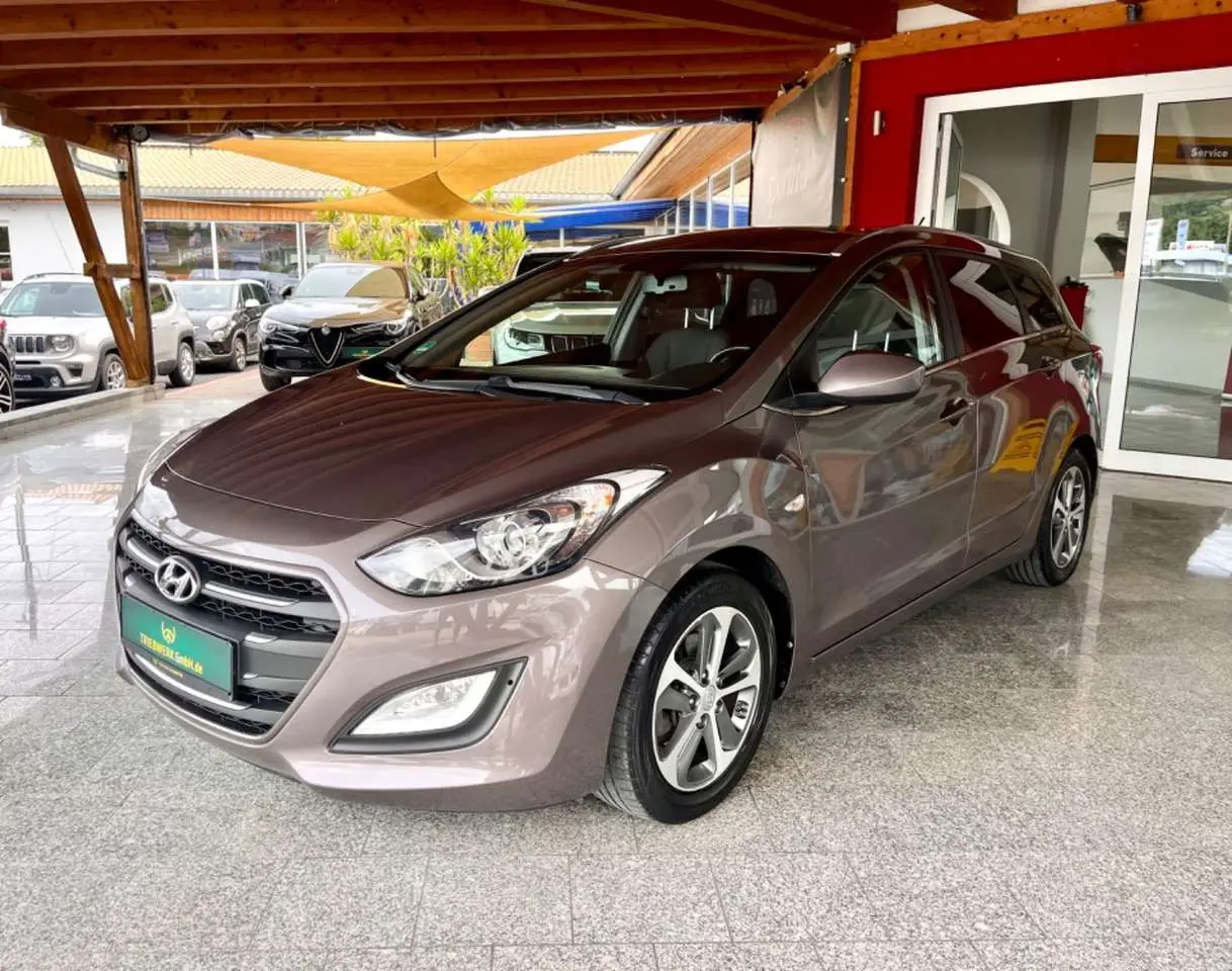 Photo 1 : Hyundai I30 2015 Petrol