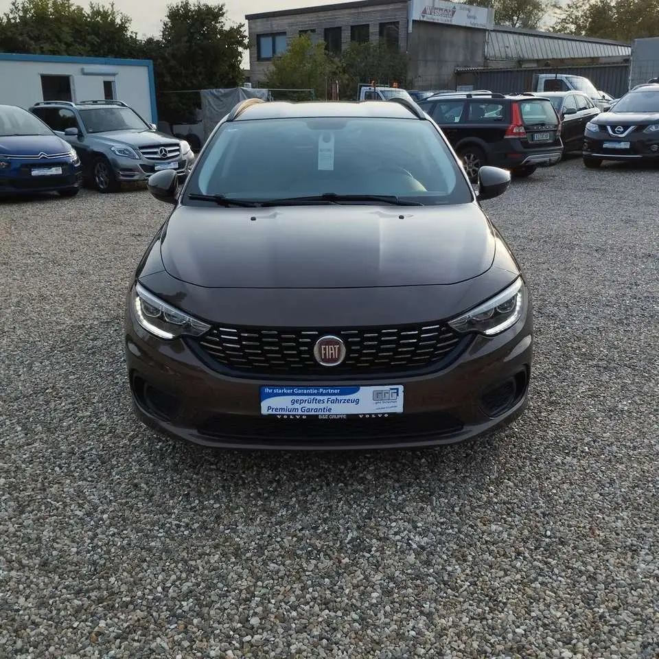 Photo 1 : Fiat Tipo 2019 Petrol