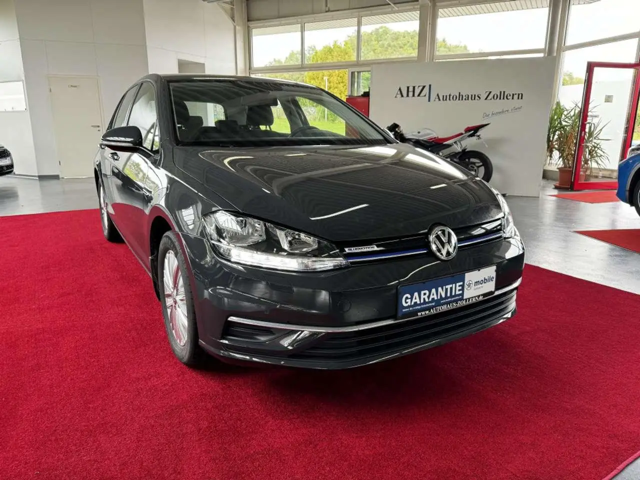 Photo 1 : Volkswagen Golf 2019 Petrol