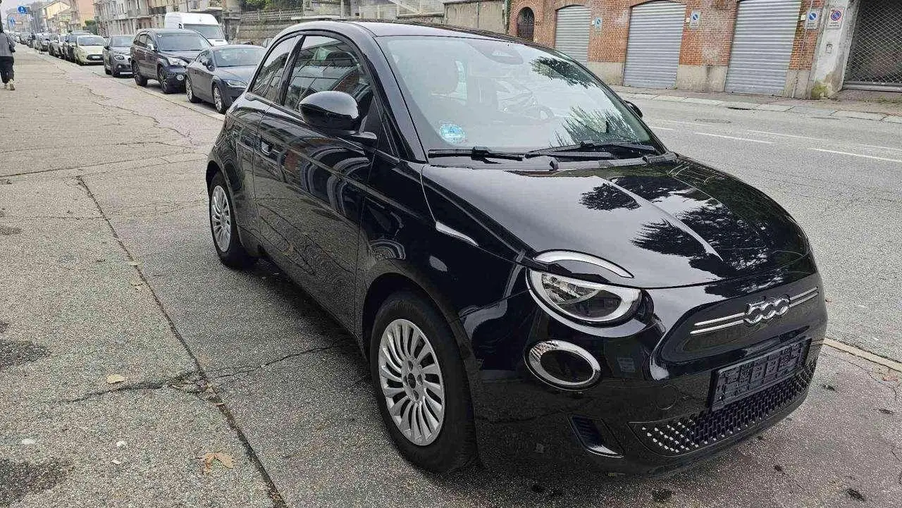 Photo 1 : Fiat 500 2022 Électrique