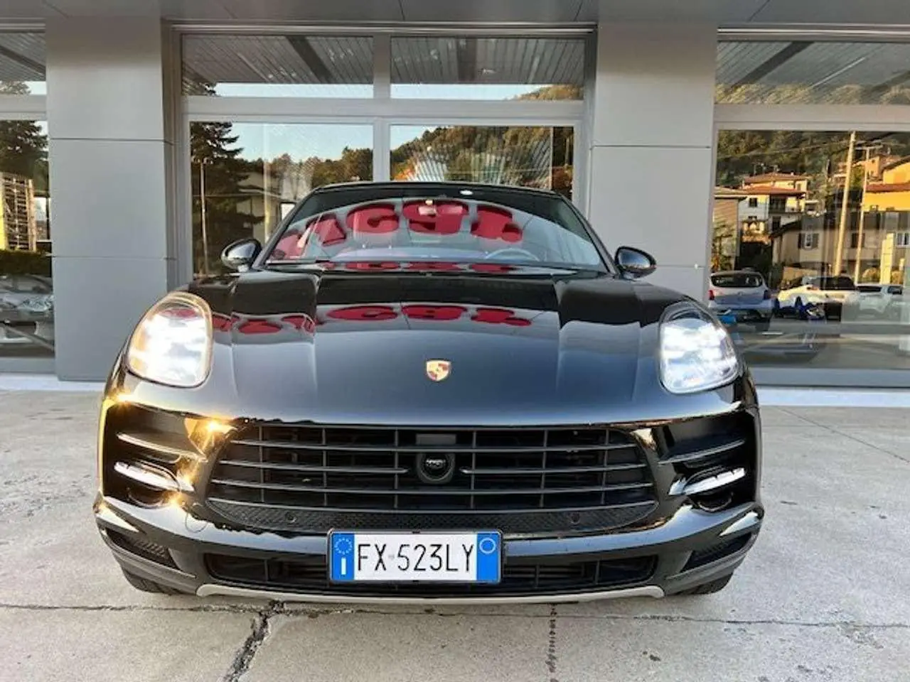 Photo 1 : Porsche Macan 2019 Essence