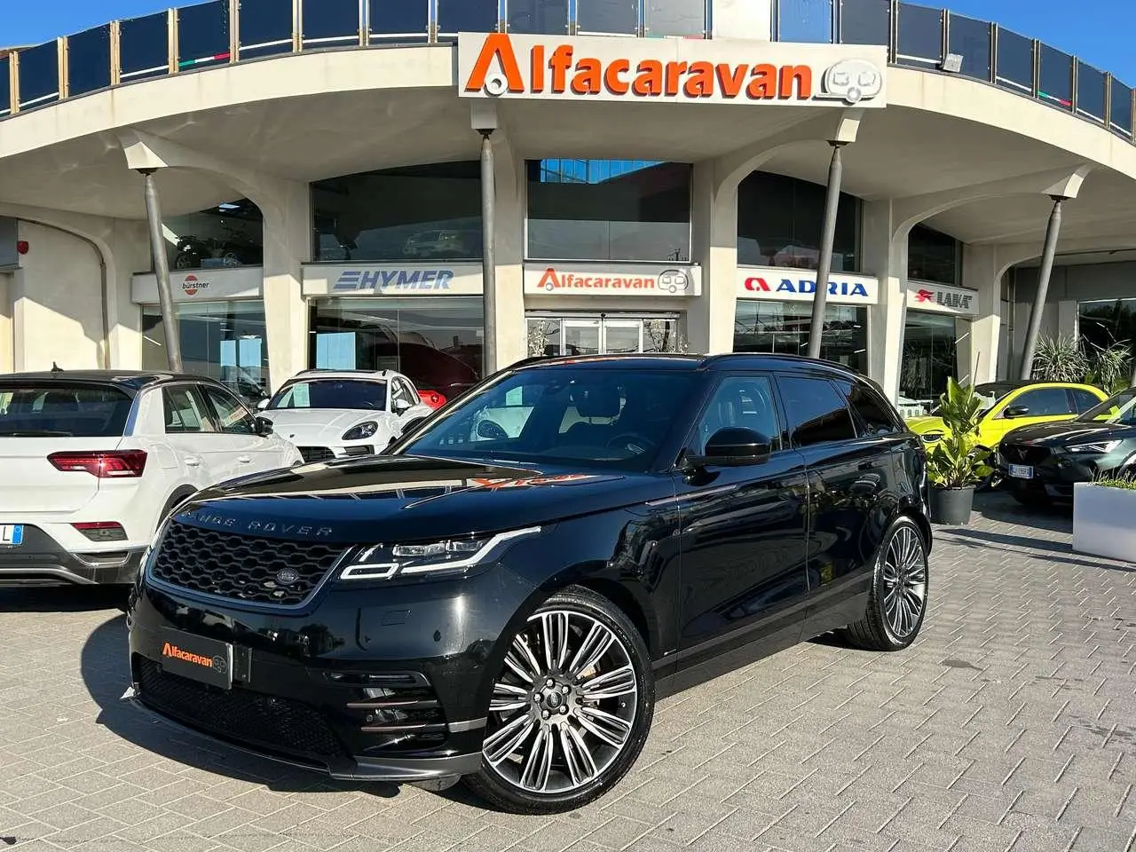 Photo 1 : Land Rover Range Rover Velar 2017 Diesel