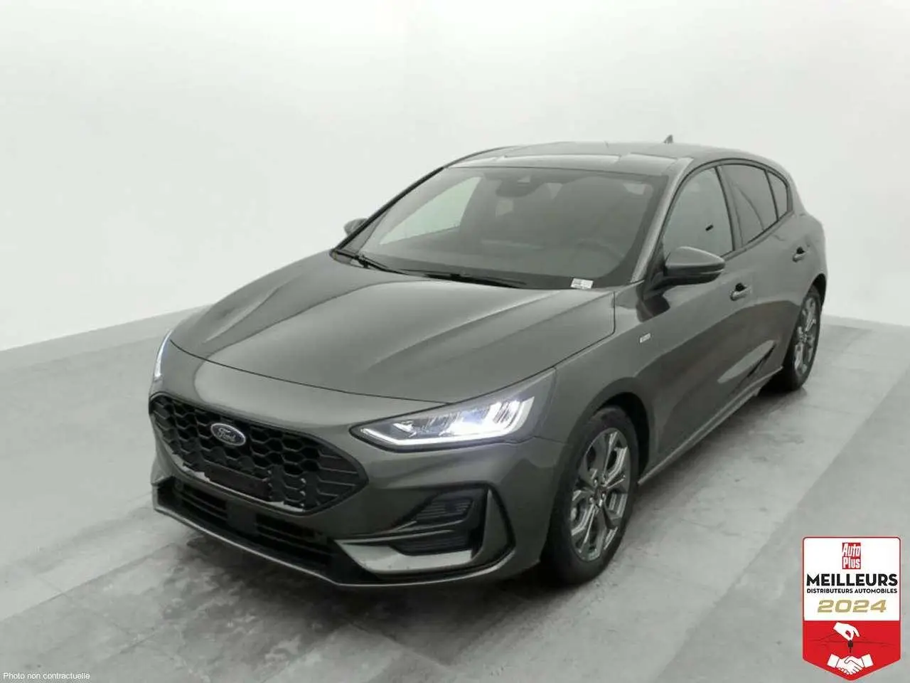 Photo 1 : Ford Focus 2024 Hybrid