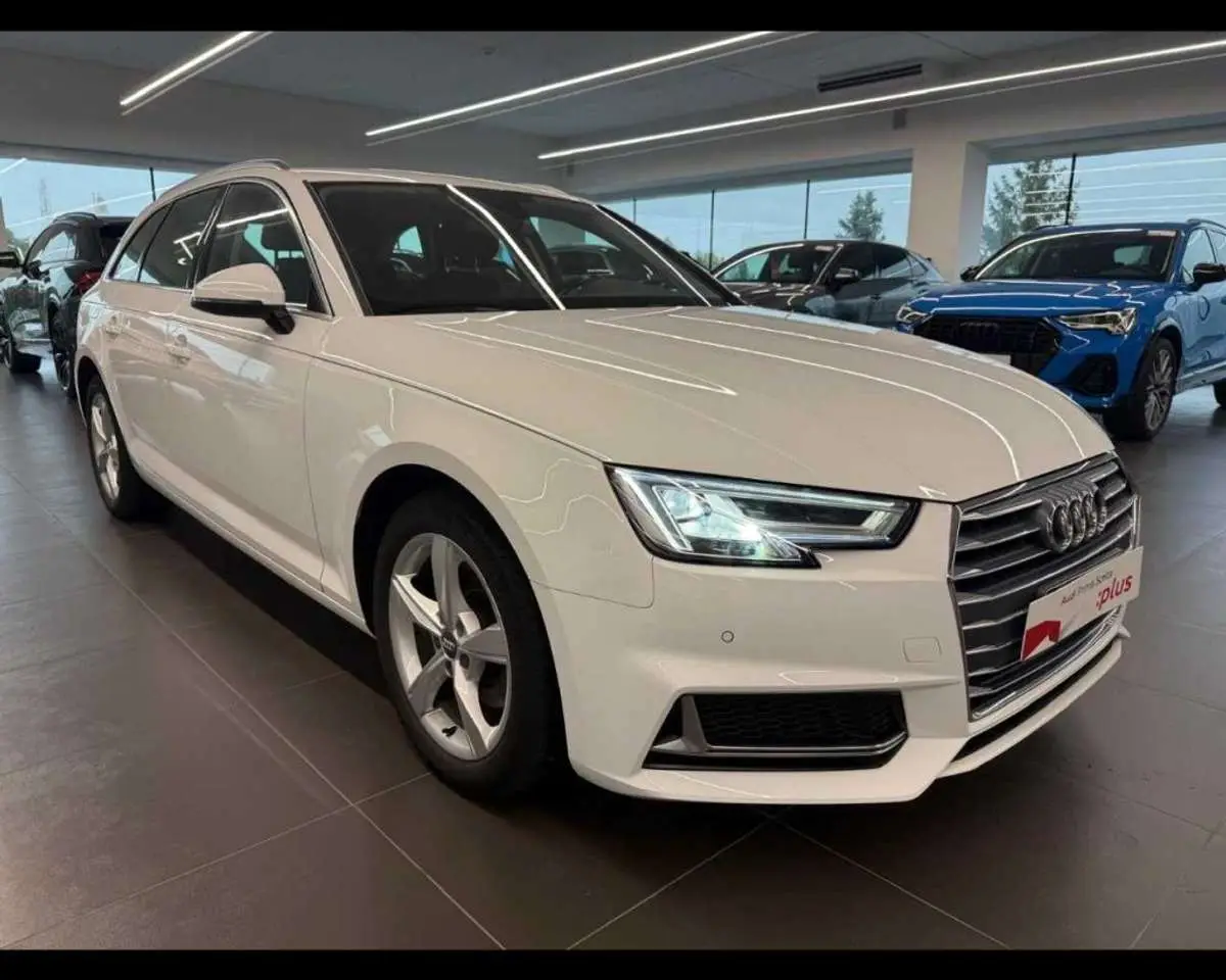 Photo 1 : Audi A4 2019 Diesel