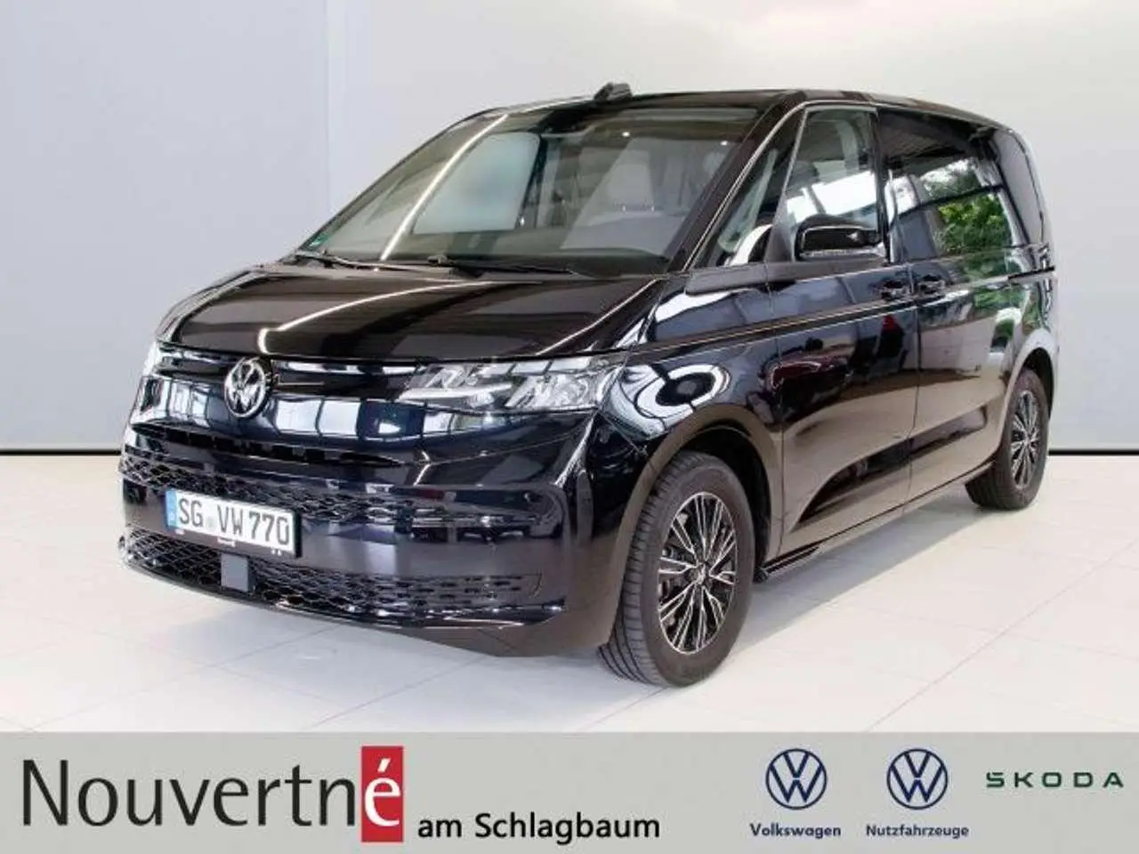 Photo 1 : Volkswagen T7 2024 Petrol