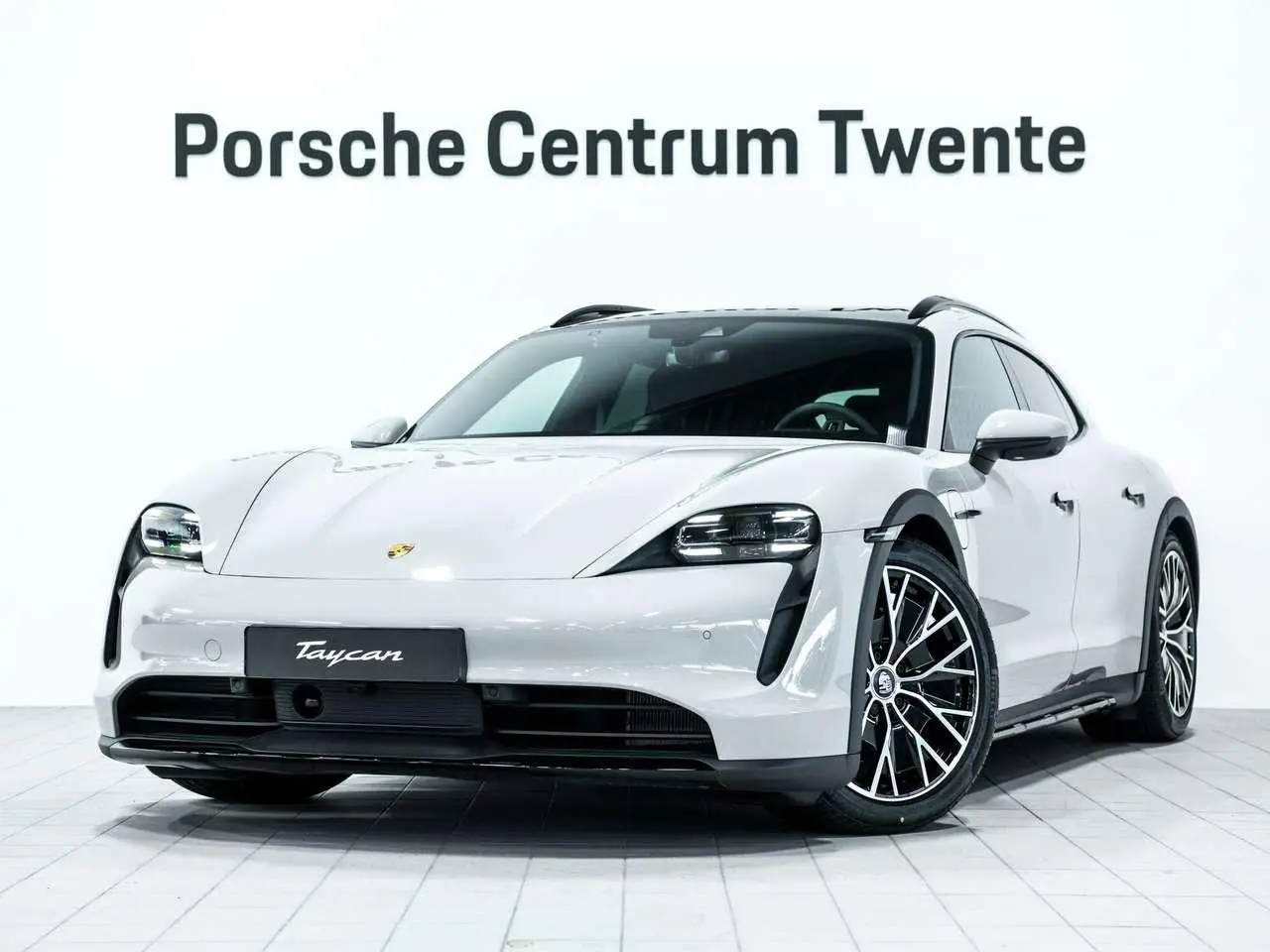 Photo 1 : Porsche Taycan 2023 Électrique