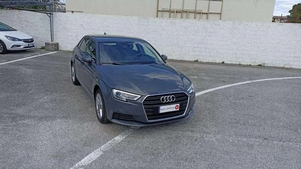 Photo 1 : Audi A3 2019 Diesel