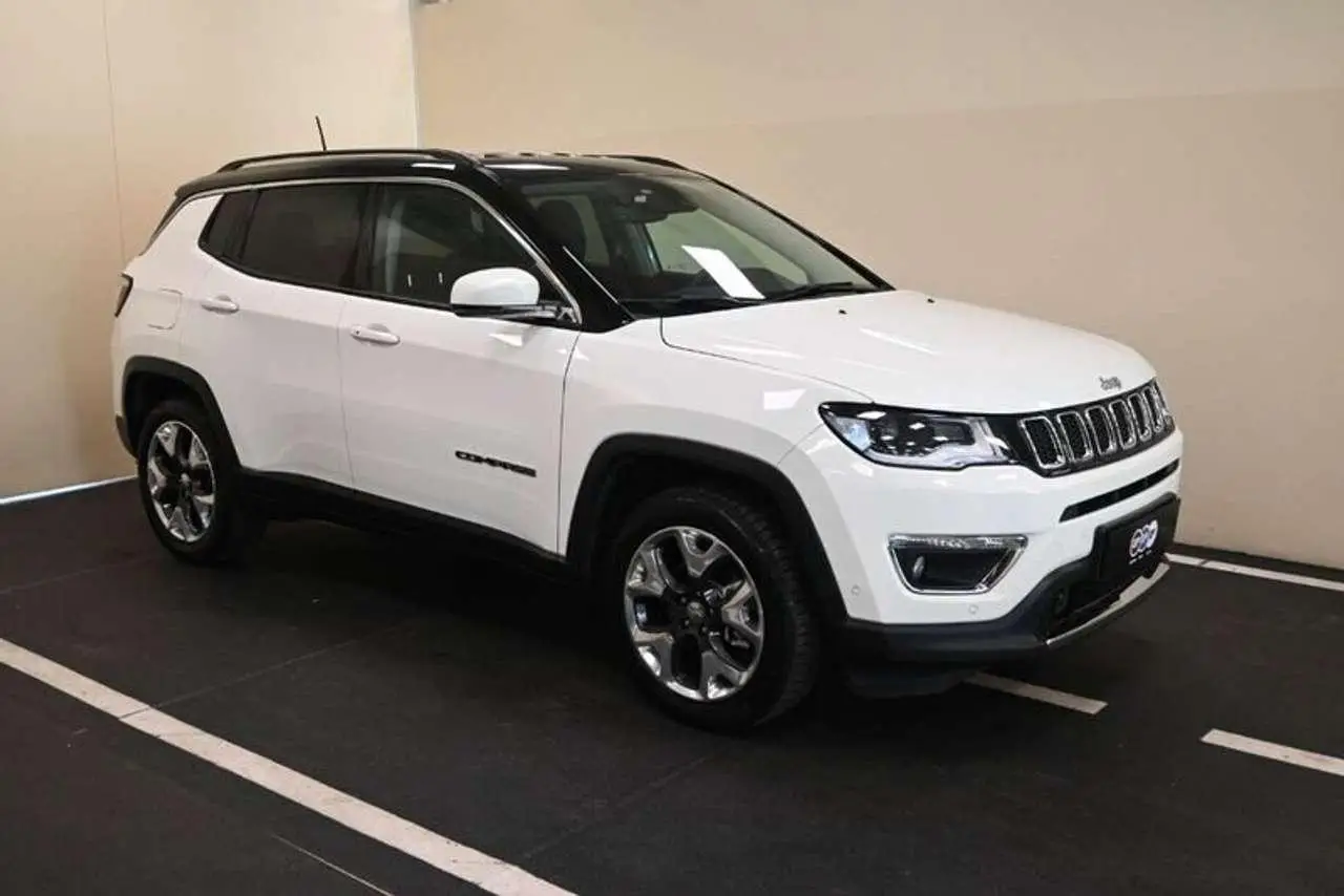 Photo 1 : Jeep Compass 2019 Petrol