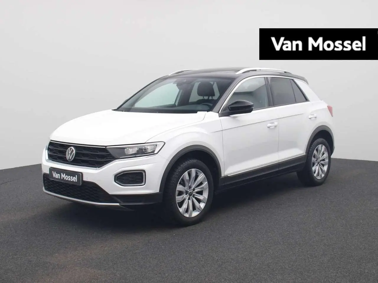 Photo 1 : Volkswagen T-roc 2021 Essence