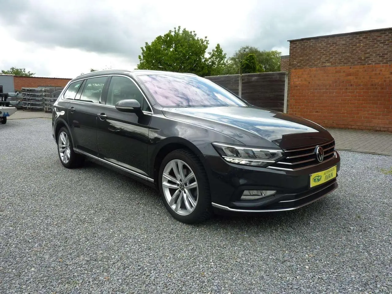 Photo 1 : Volkswagen Passat 2021 Essence