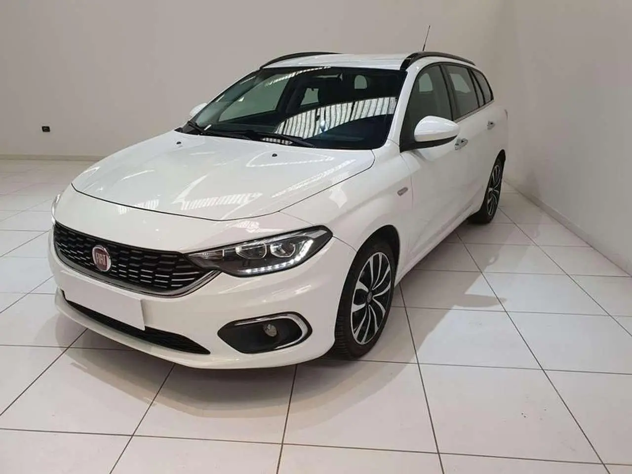 Photo 1 : Fiat Tipo 2018 Diesel