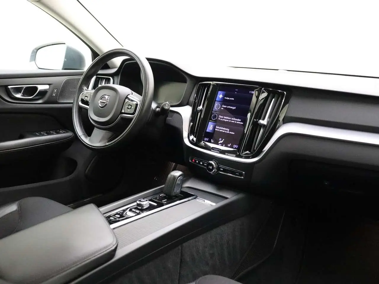 Photo 1 : Volvo V60 2020 Petrol