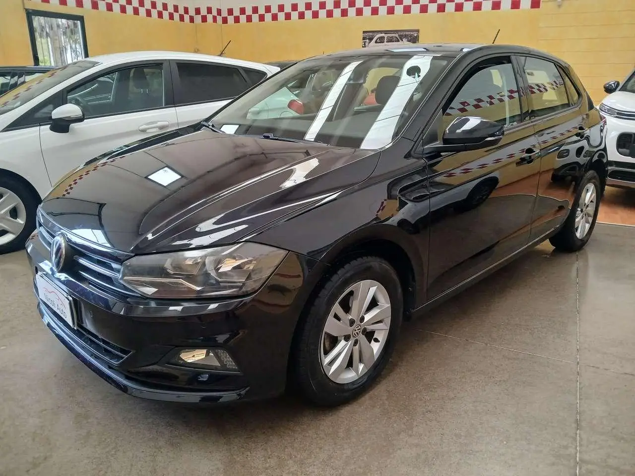 Photo 1 : Volkswagen Polo 2018 Petrol