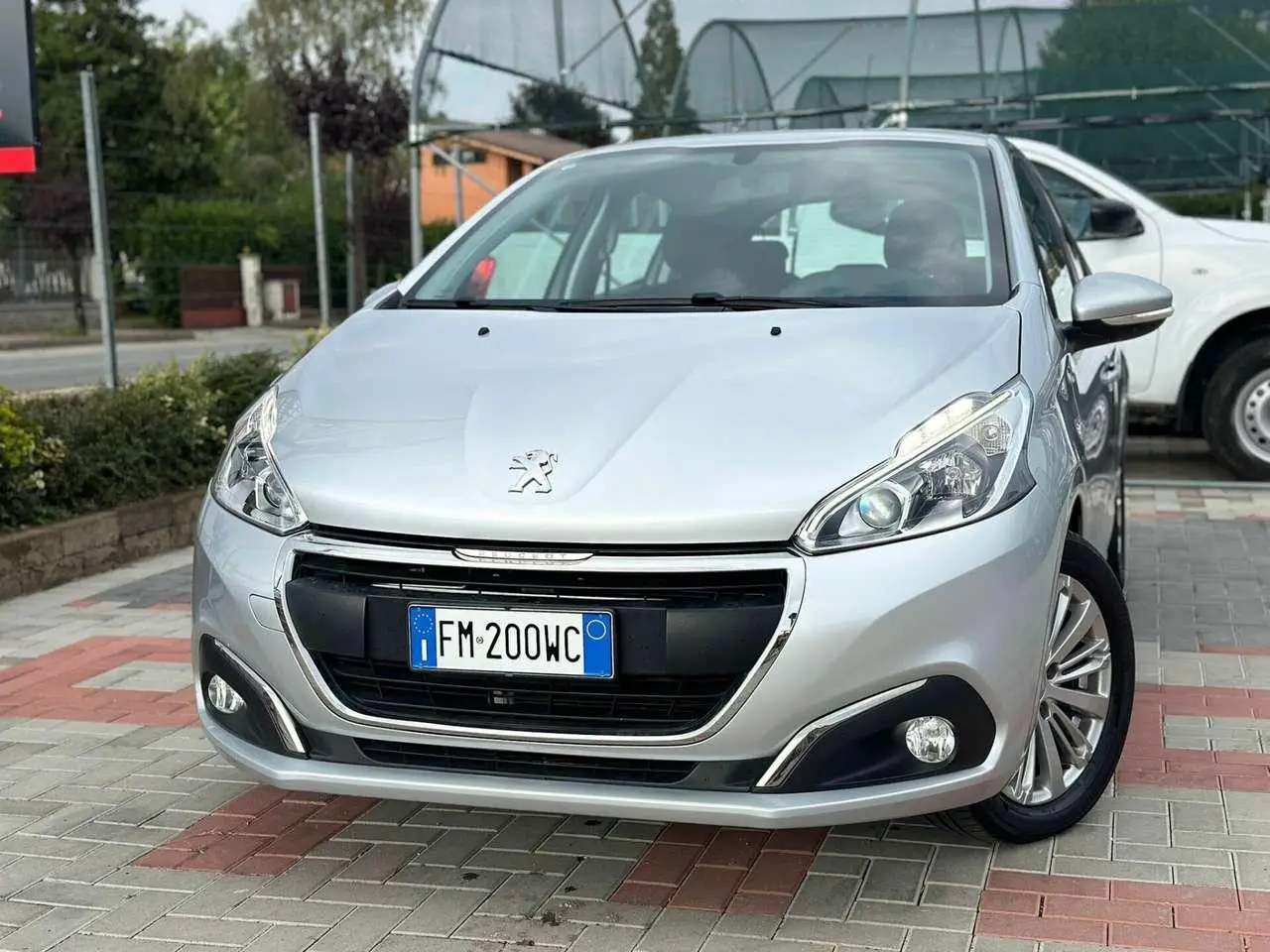 Photo 1 : Peugeot 208 2018 Petrol