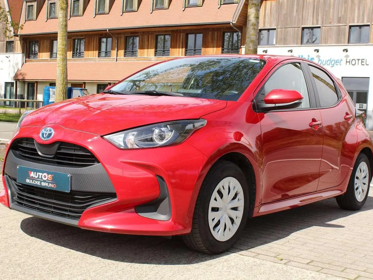 Photo 1 : Toyota Yaris 2023 Hybrid