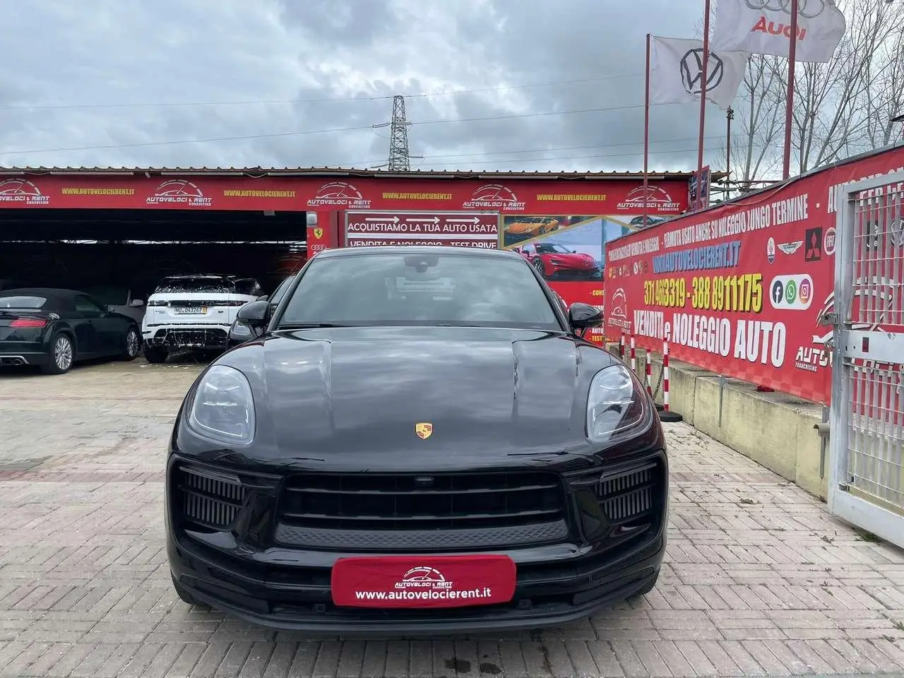 Photo 1 : Porsche Macan 2021 Essence