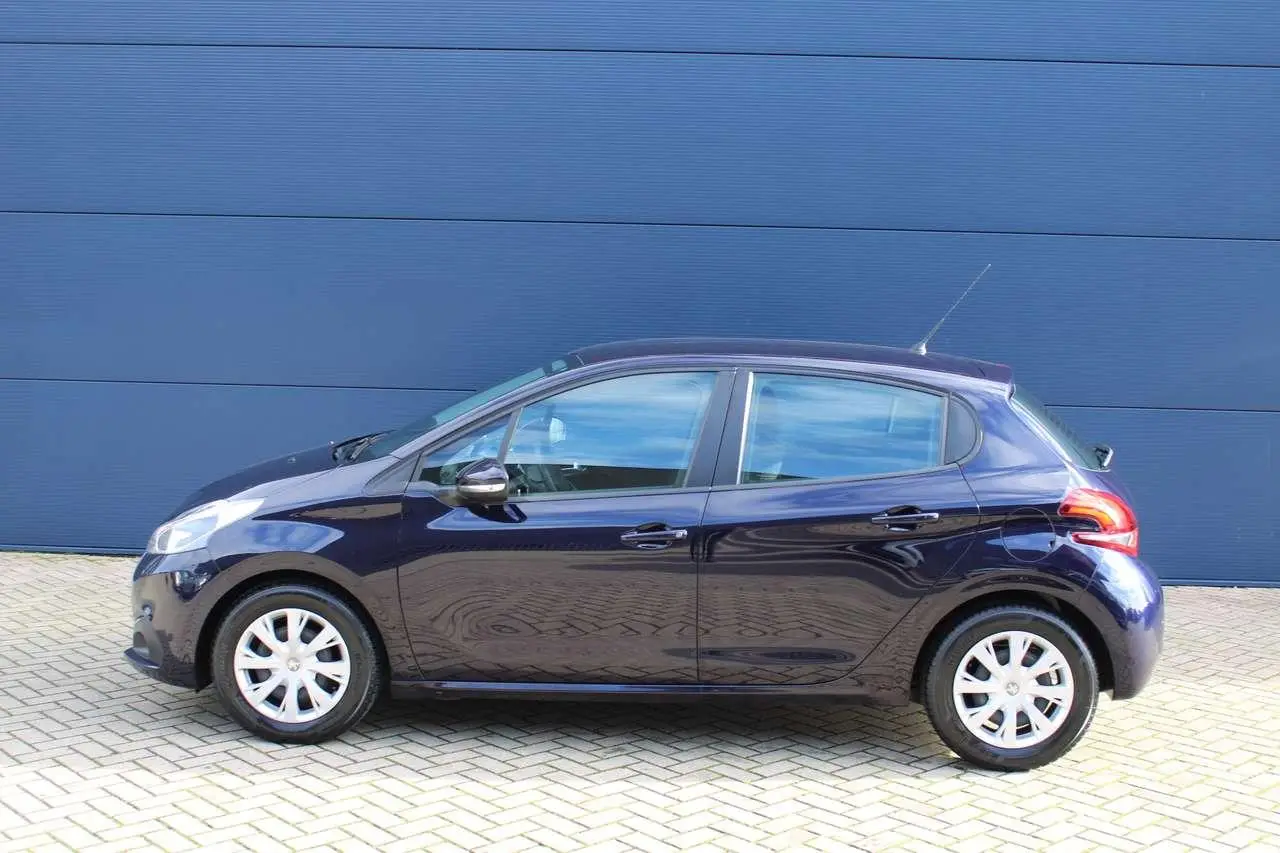 Photo 1 : Peugeot 208 2018 Petrol