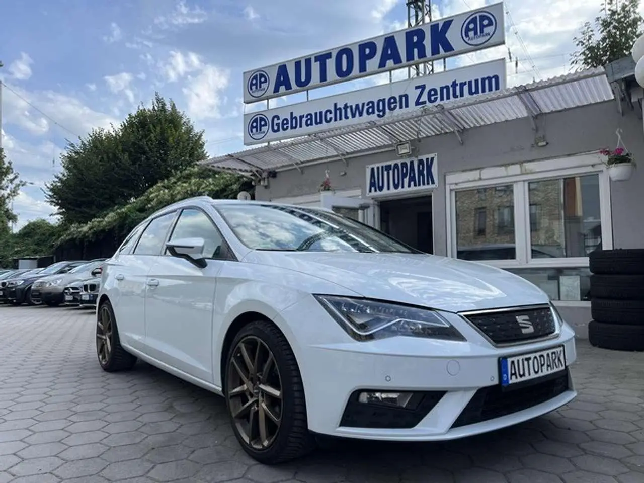 Photo 1 : Seat Leon 2019 Petrol