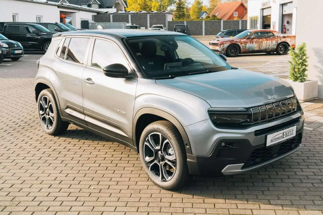 Photo 1 : Jeep Avenger 2024 Petrol