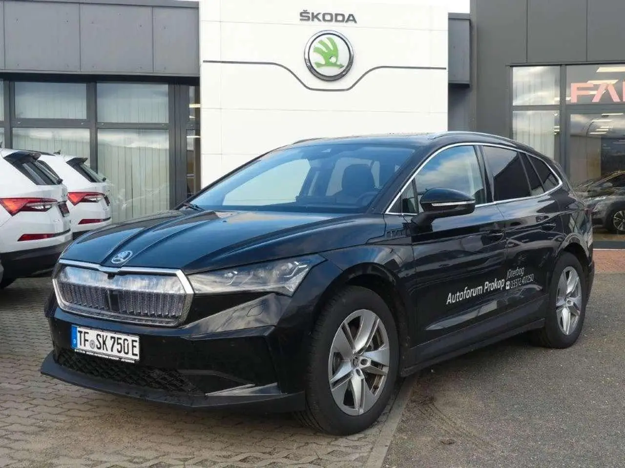 Photo 1 : Skoda Enyaq 2022 Electric