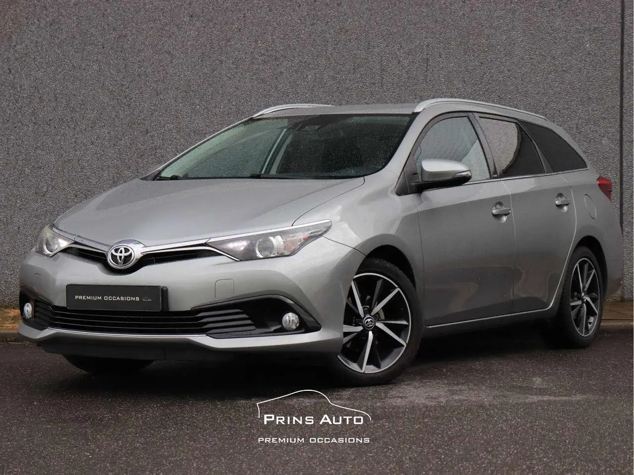 Photo 1 : Toyota Auris 2017 Essence