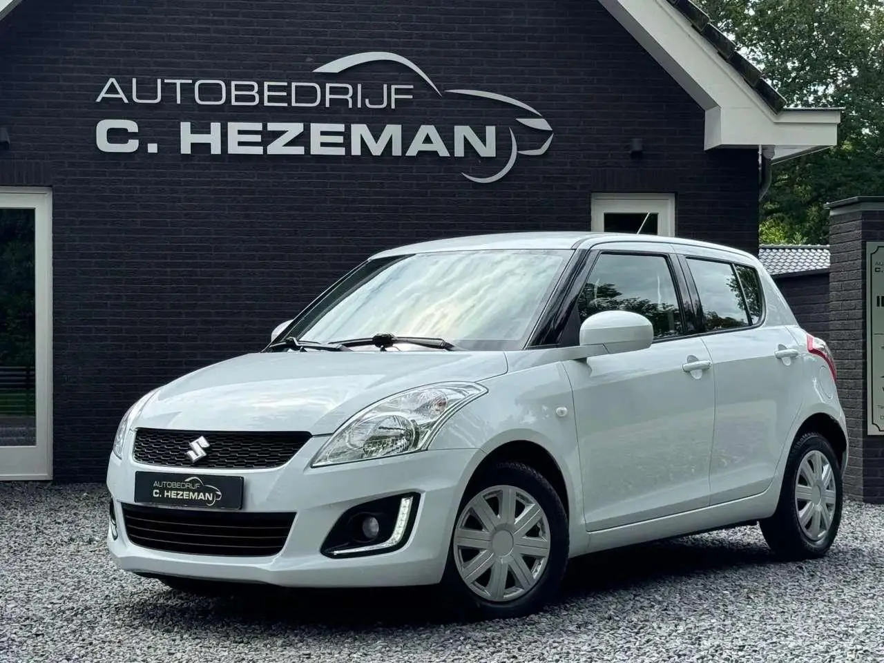 Photo 1 : Suzuki Swift 2015 Essence