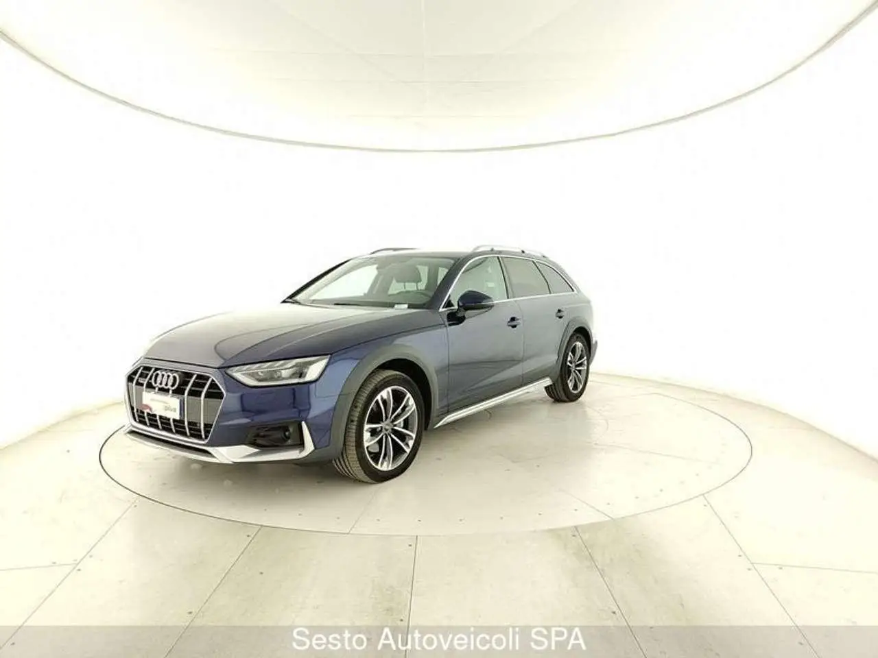 Photo 1 : Audi A4 2023 Hybride