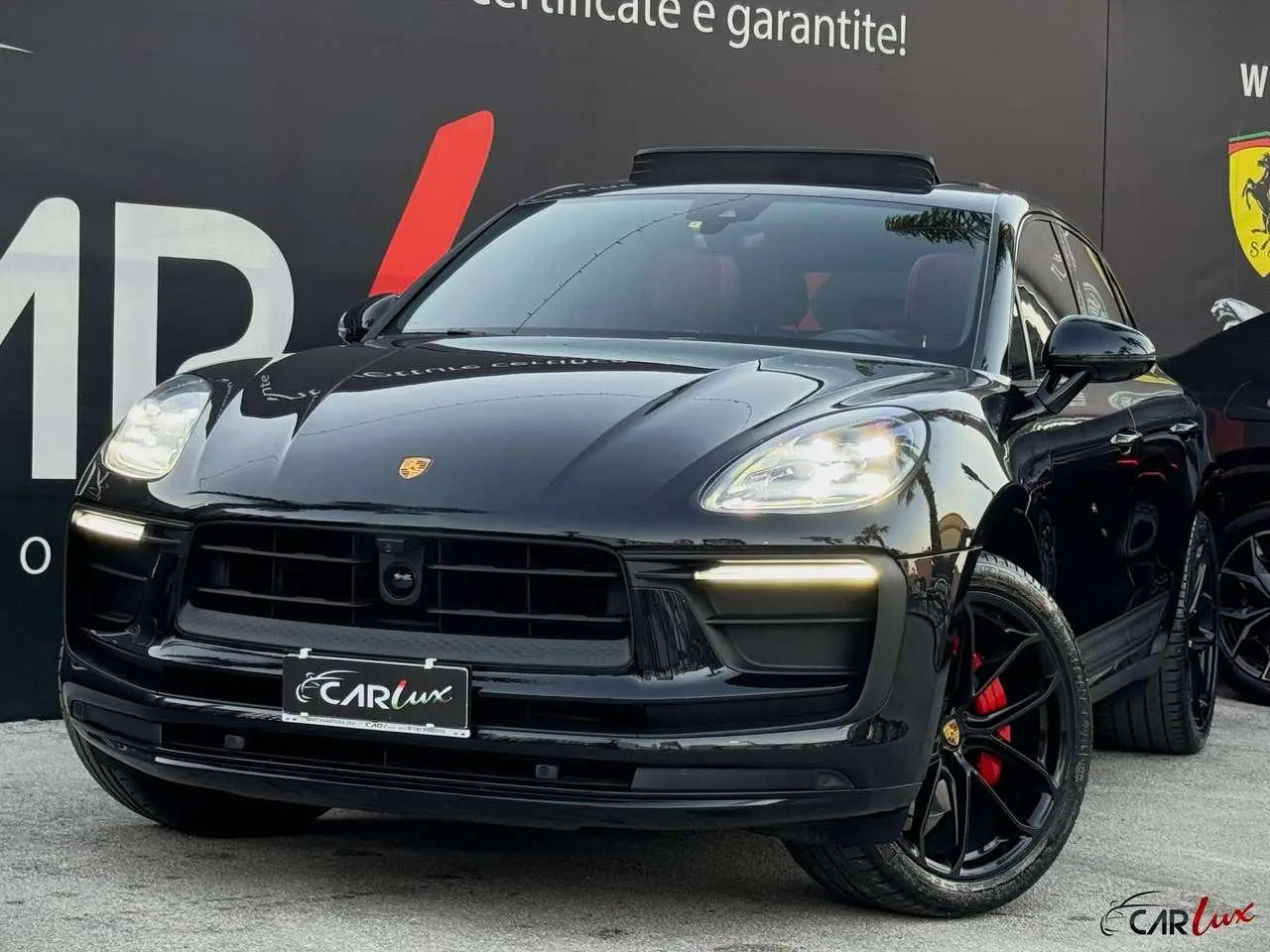 Photo 1 : Porsche Macan 2021 Petrol