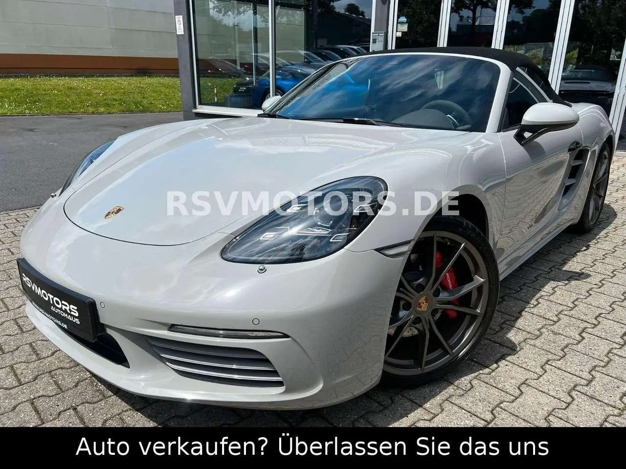 Photo 1 : Porsche Boxster 2022 Essence